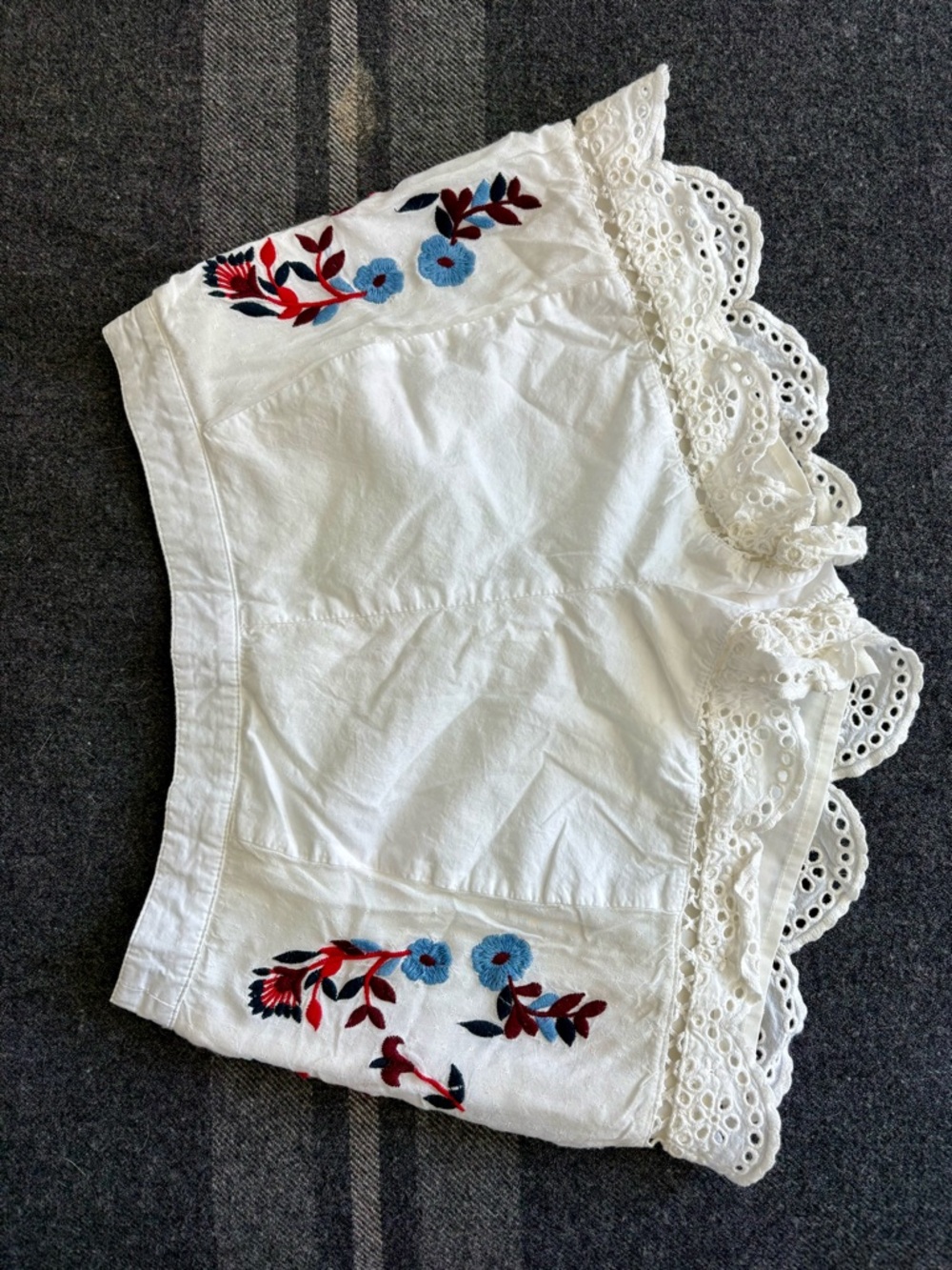 White Eyelet Lace Embroidered Floral Shorts